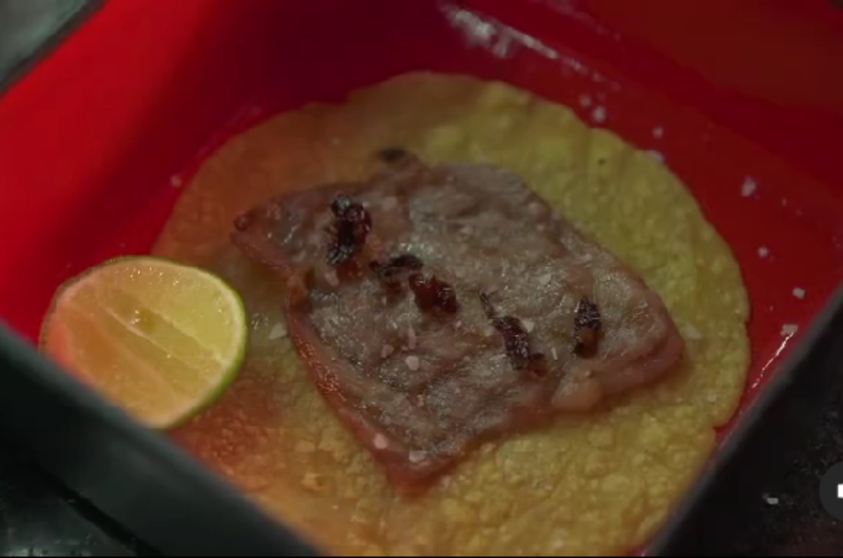 ¡Con certificado y todo! Restaurante en Polanco ofrece un taco de 800 pesos
