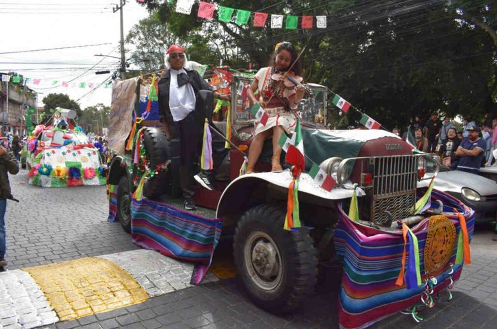 Concurso de carros alegóricos 2023 por Fiestas Patrias en La Magdalena Contreras