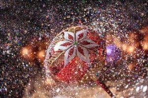 Vive la magia de la Navidad en La Feria de la Esfera 2025 en Tlalpujahua 