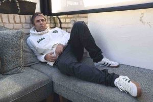 Adidas Spezial con Liam Gallagher, los tenis para fans de Oasis