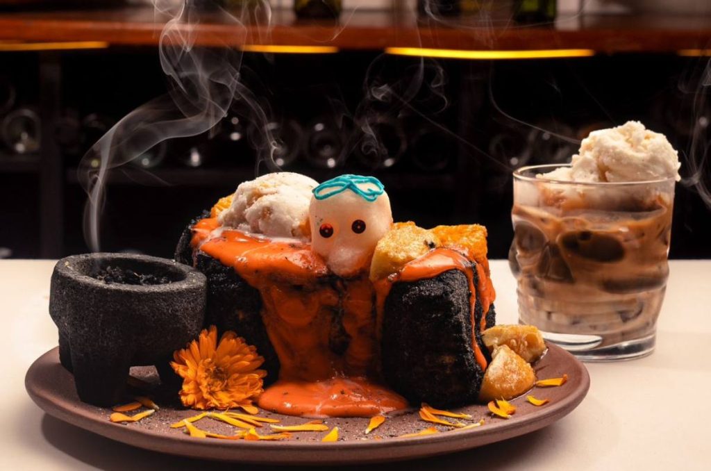 Prueba este Pan Francés de Día de Muertos ¡Tiene helado de pan de muerto!