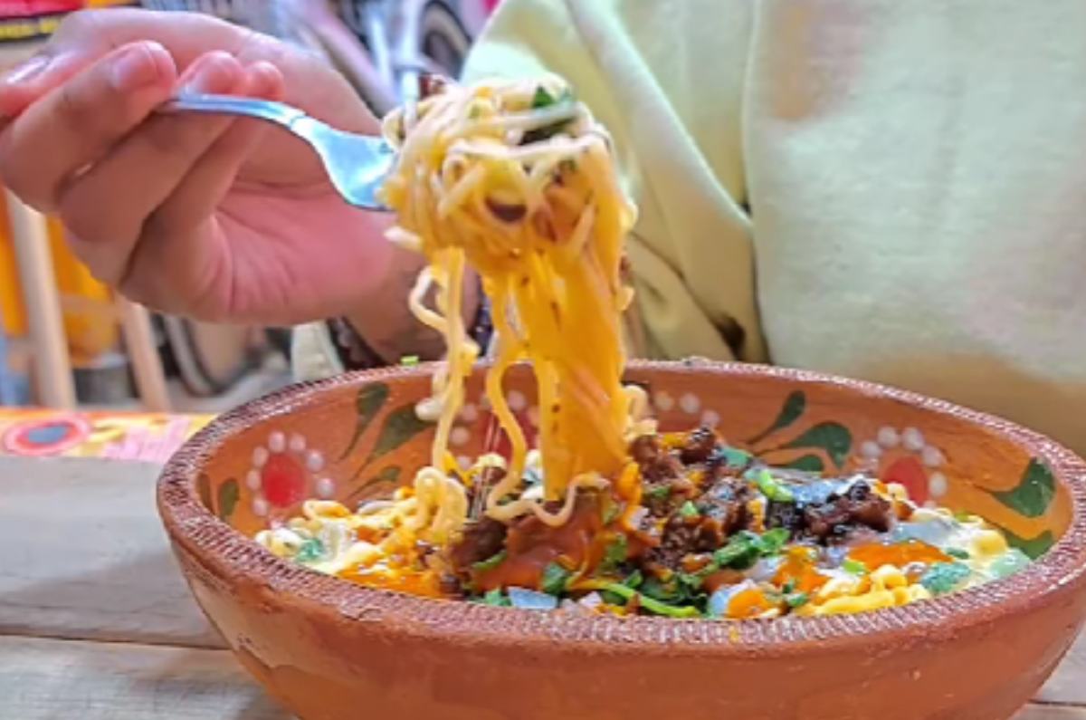 pulqueria-el-saltito-maruchan-con-suadero