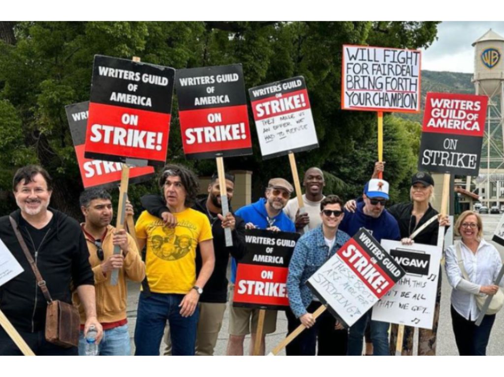 Miembros del WGA y SAG-AFTRA entran en negociaciones
