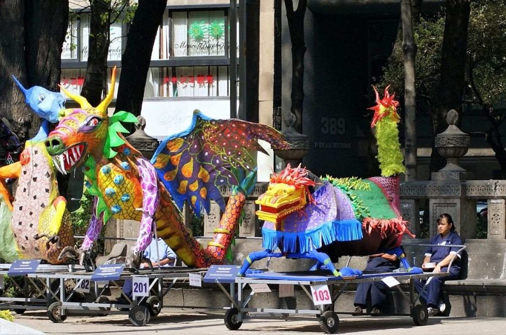 Alebrijes en el Metro de la Ciudad- reforma