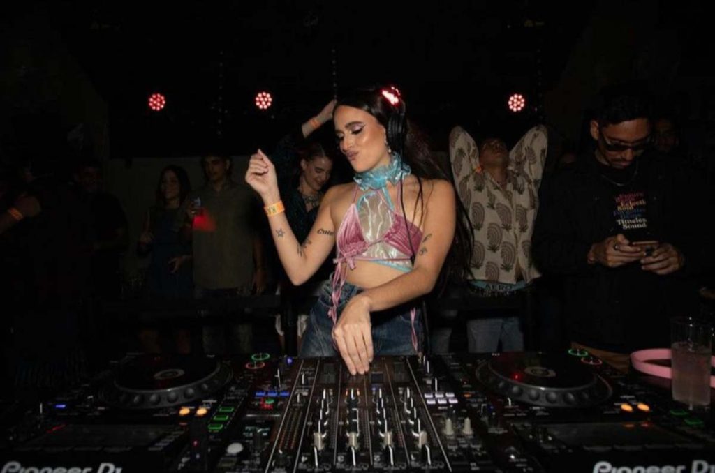 fiesta techno para mujeres en CDMX