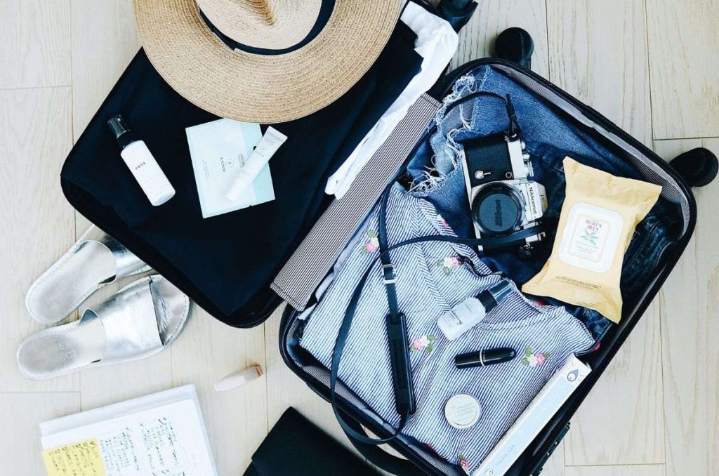 Hot-travel-despegar-maleta