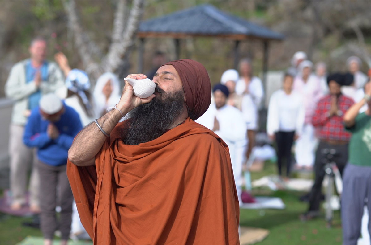 ¡Namasté! Vive una clase de Yogi Amandeep en el jardín botánico de Chapultepec