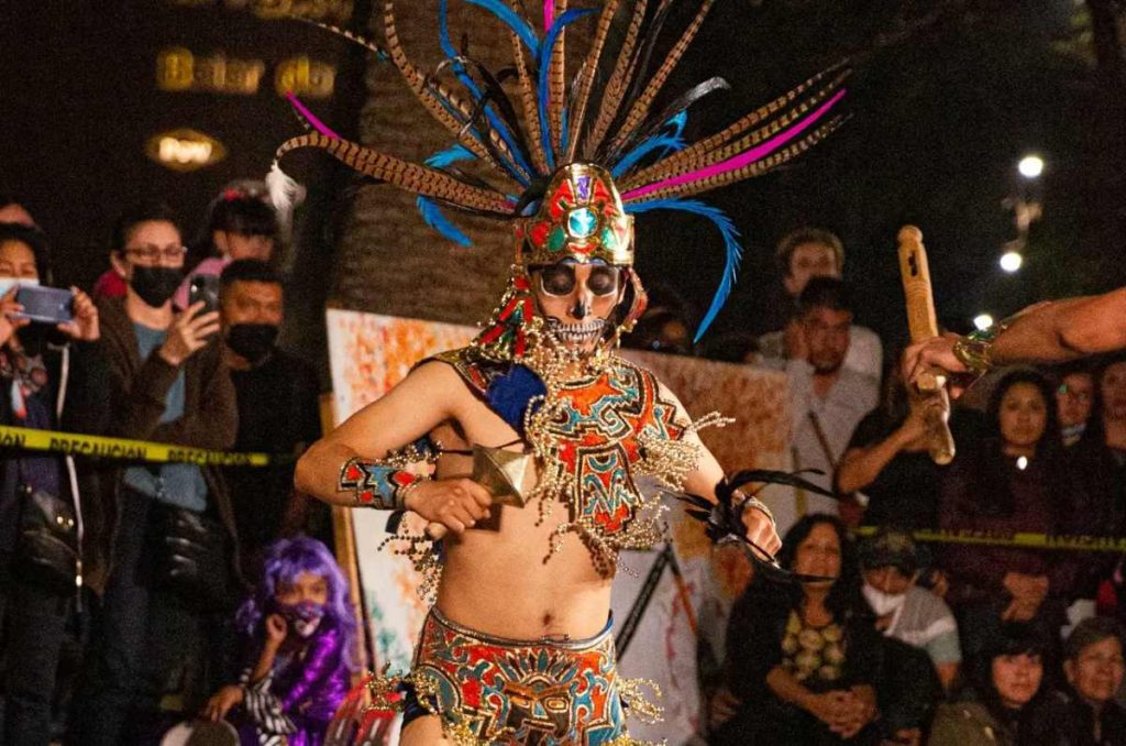 paseo nocturno de Día de Muertos en CDMX