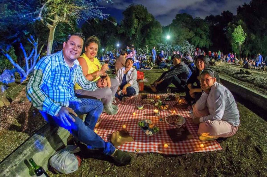 picnic nocturno de Chapultepec en octubre