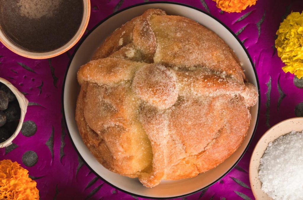 Así se vivió el taller de Pan de Muerto en el Hotel Andaz