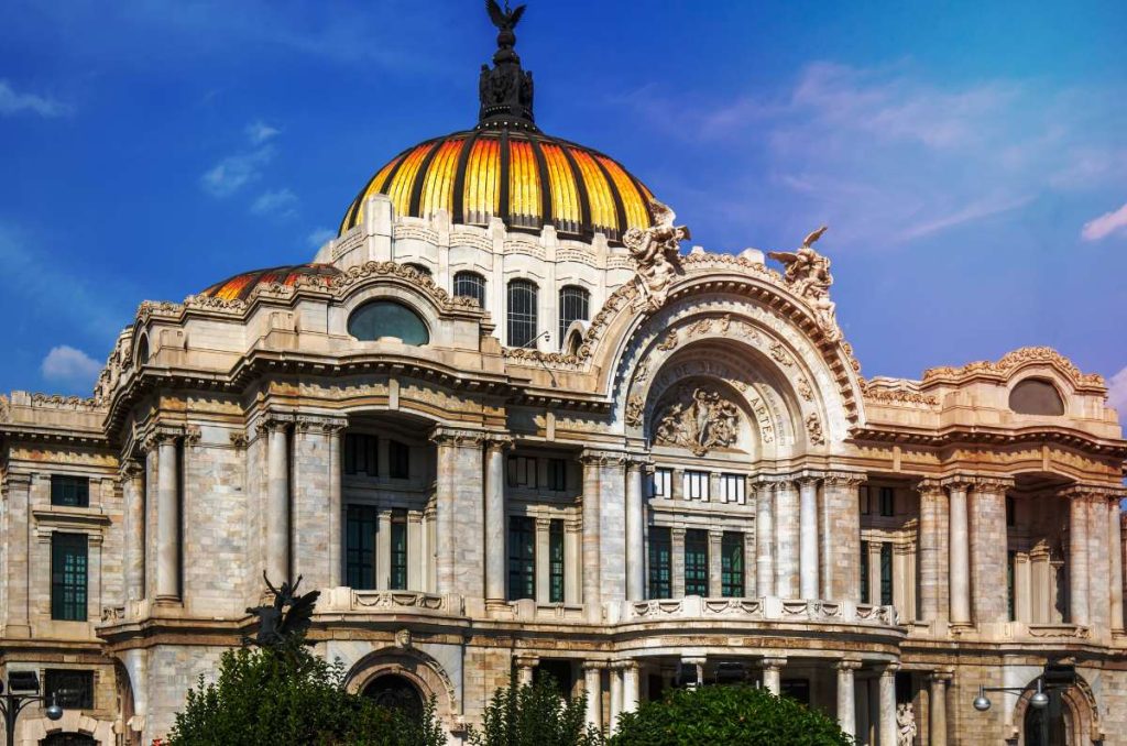 ¡Ay no! Palacio de Bellas Artes cerrado indefinidamente por trabajadores del INBAL