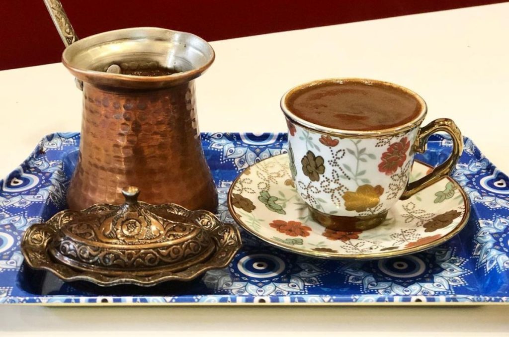 Así es Lunarena, la barra de café turco y bebidas de especialidad en CDMX