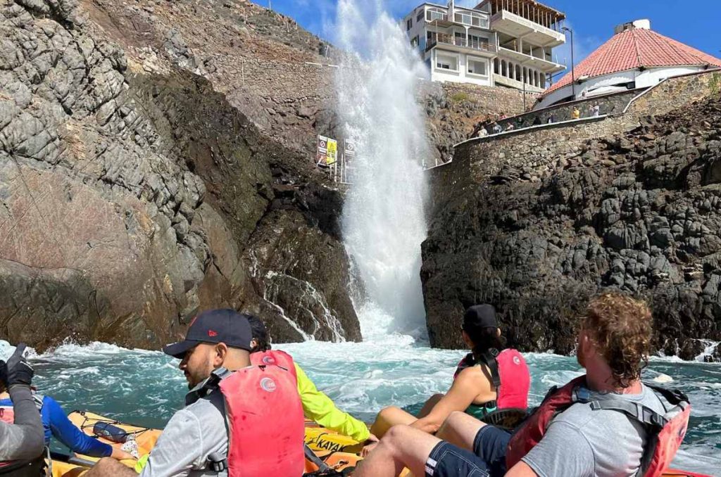 Paseo en kayak por “La Bufadora”