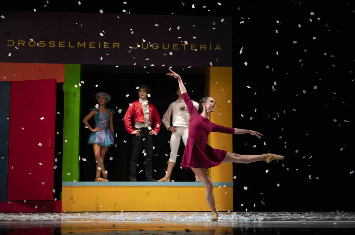 el-cascanueces-danza-aerea-unam