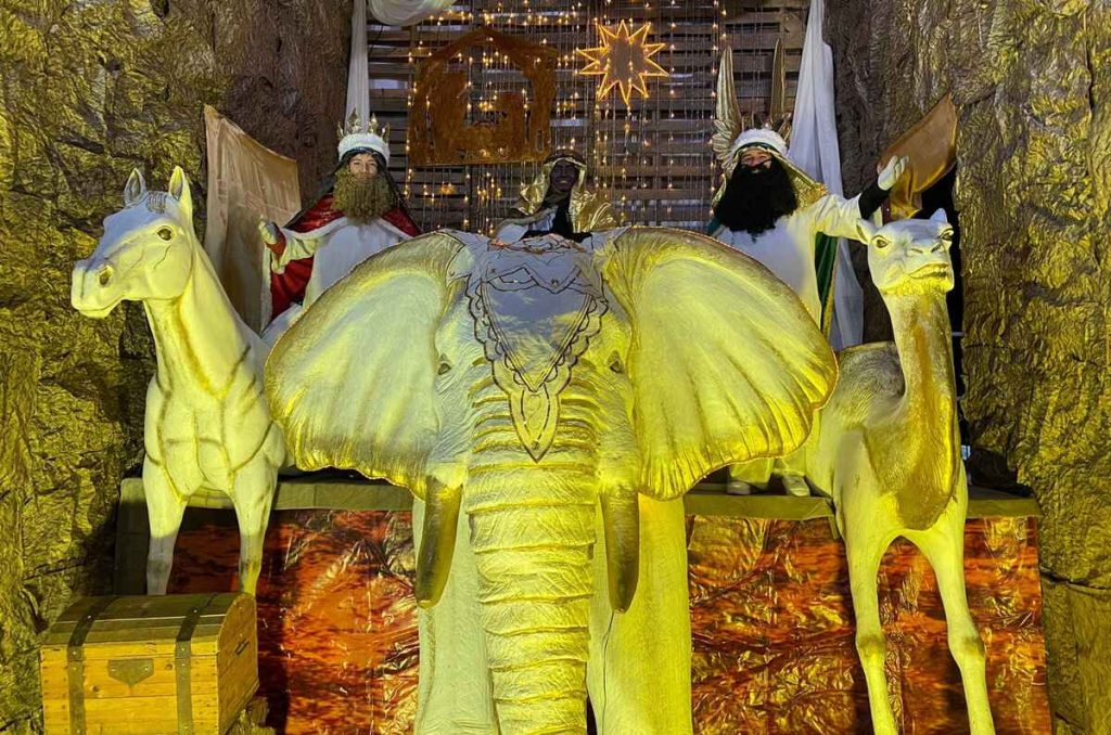 Romería de Reyes Magos en el Monumento a la Revolución