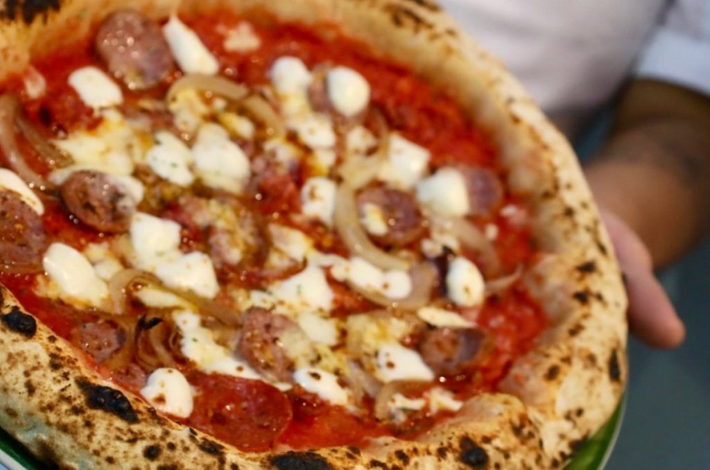 Mammut: auténtica pizza rústica napolitana y drinks en la Juárez