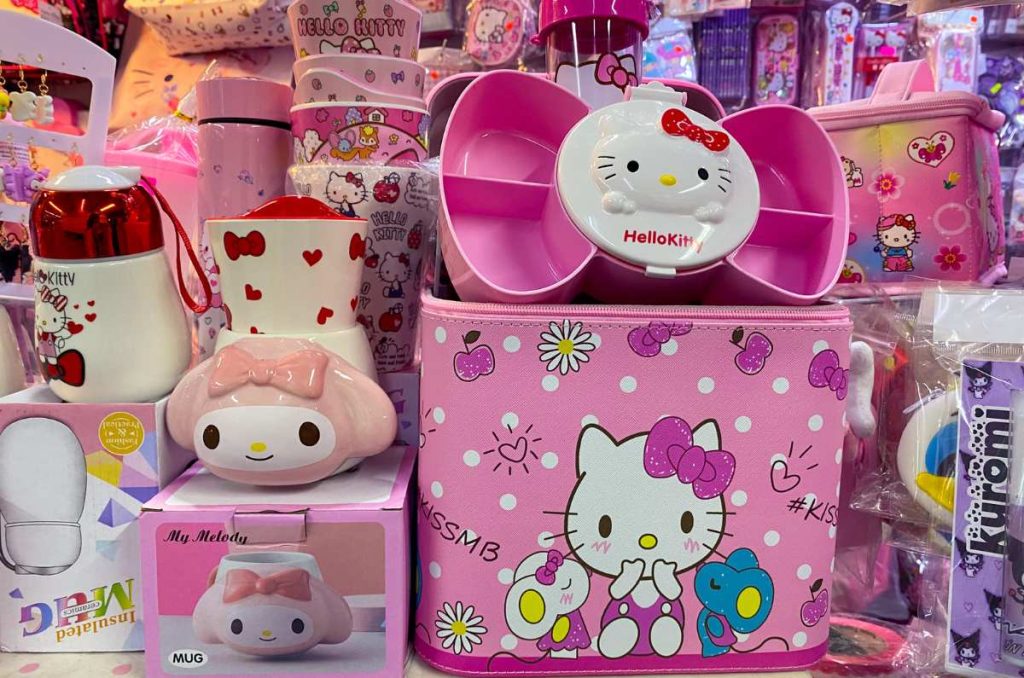 outlet temático Hello Kitty