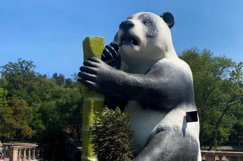 Exhibición de animales gigantes en el Bosque de San Juan de Aragón