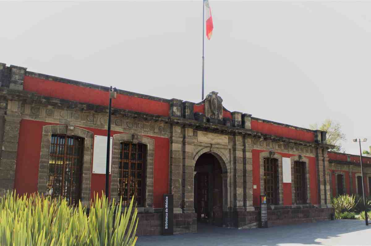 6. Biblioteca de México 