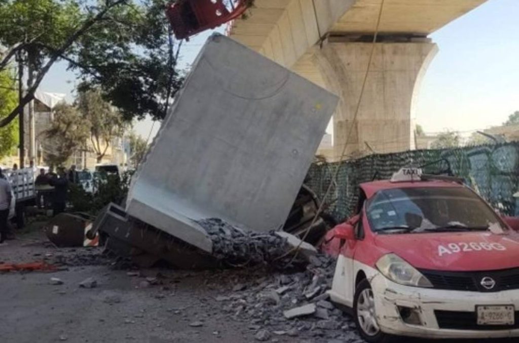 cae estructura del Tren Interurbano México-Toluca