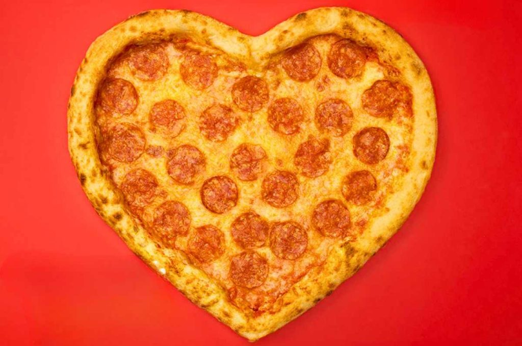 taller de pizza en forma de corazón