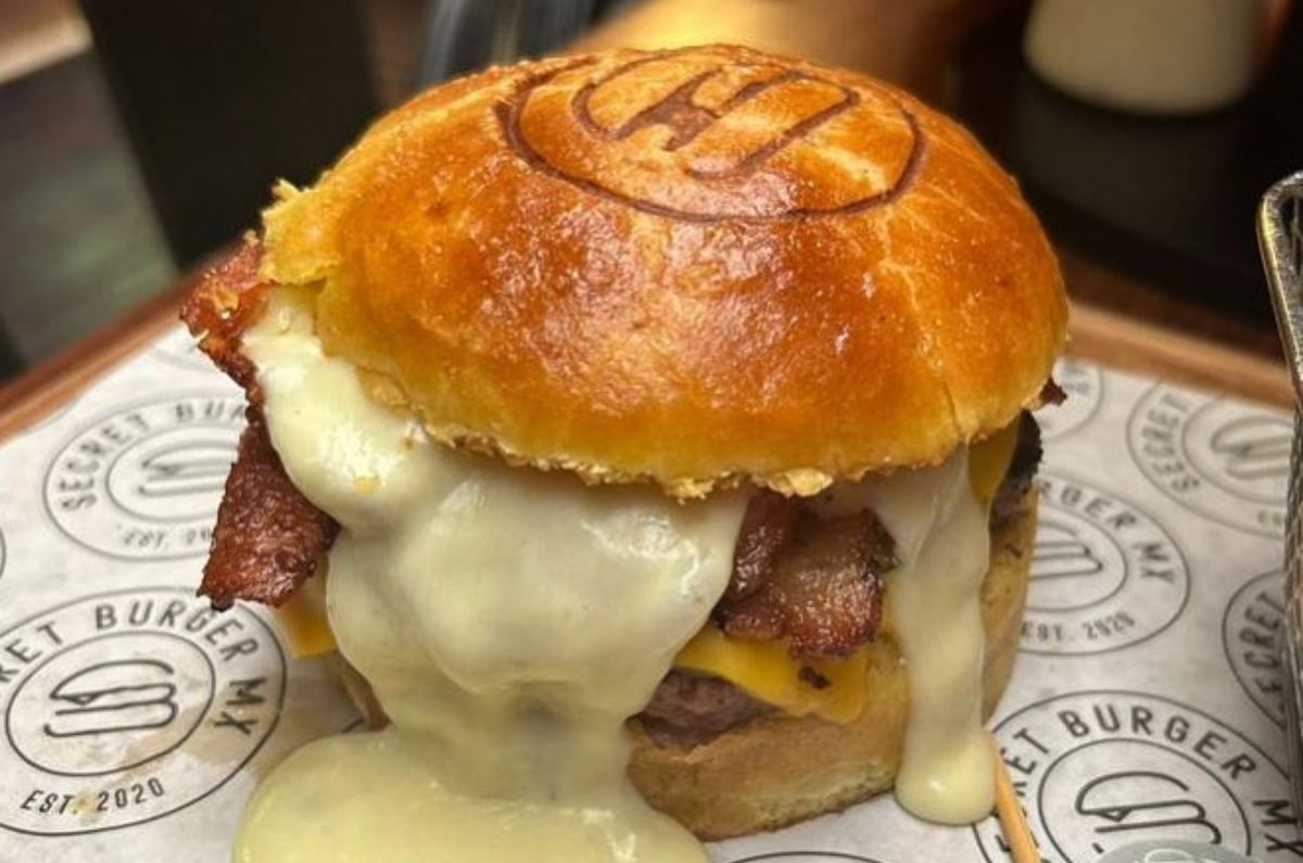 conoce-el-speakeasy-de-hamburguesas-en-cdmx-asi-es-secret-burger-1
