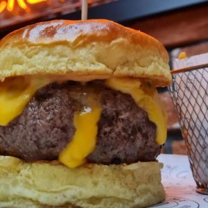 conoce-el-speakeasy-de-hamburguesas-en-cdmx-asi-es-secret-burger