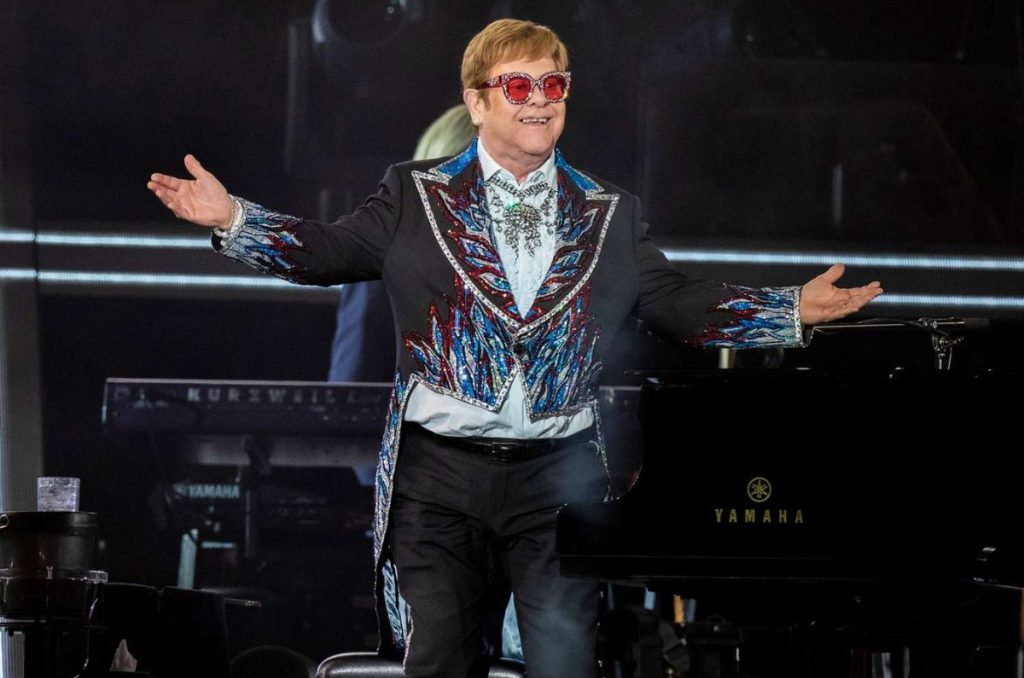 Elton John hace historia y se convierte en EGOT