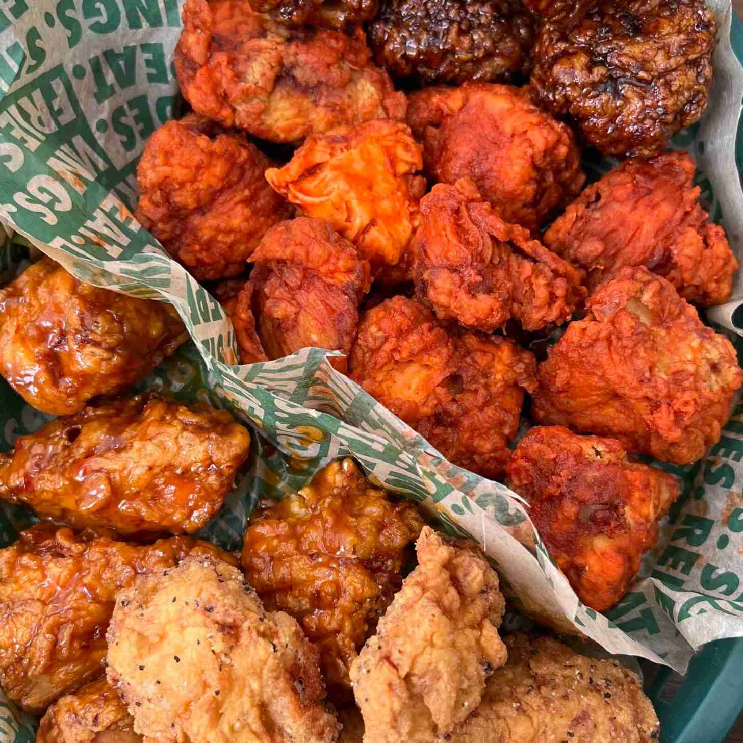 los-mejores-lugares-para-ver-el-super-bowl-en-cdmx-wingstop-