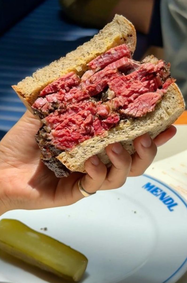 mendl-delicatessen-sandwich-de-pastrami
