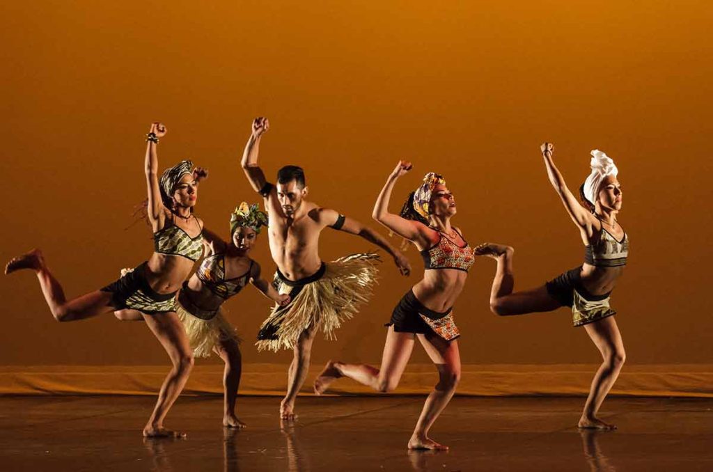 Serafín Aponte celebra 40 años de danza en la Sala Miguel Covarrubias de la UNAM