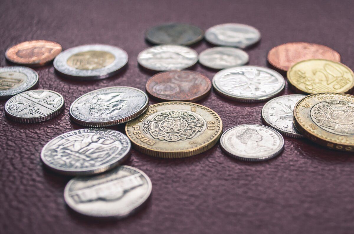 Conoce el tianguis de CDMX donde puedes comprar y vender monedas antiguas