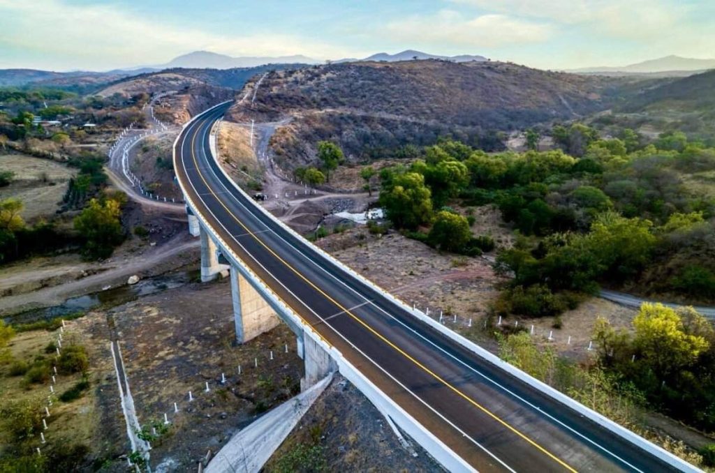 Autopista Oaxaca-Puerto Escondido