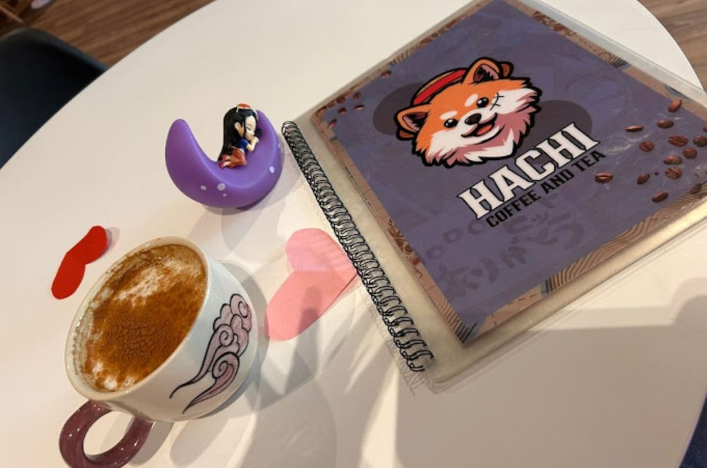 2. ¿Amante del anime? Lánzate a Hachi Coffee and Tea ¡La cafetería temática de One Piece!