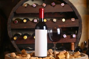 Celebra el vino en un fin de semana con Tierras de Uva y comida deli