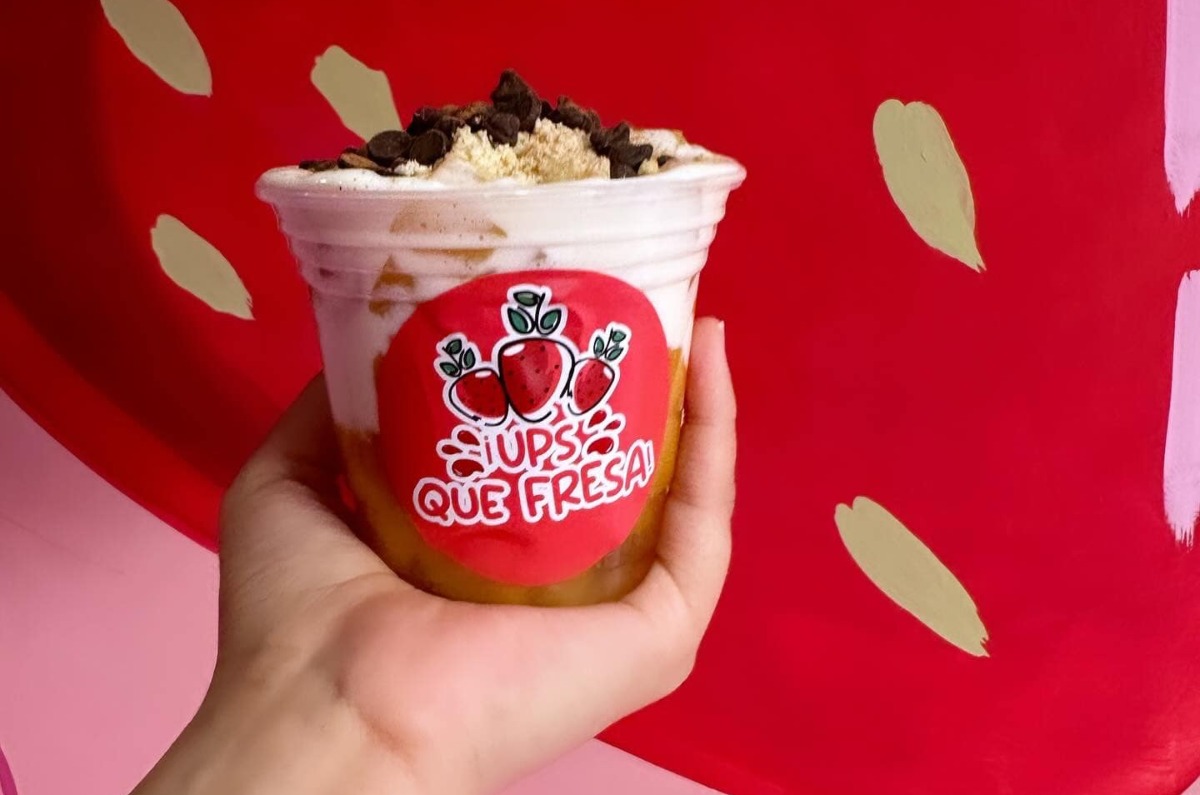 entrale-a-las-fresas-con-chamoy-rompope-y-mas-descubre-ups-que-fresa-4