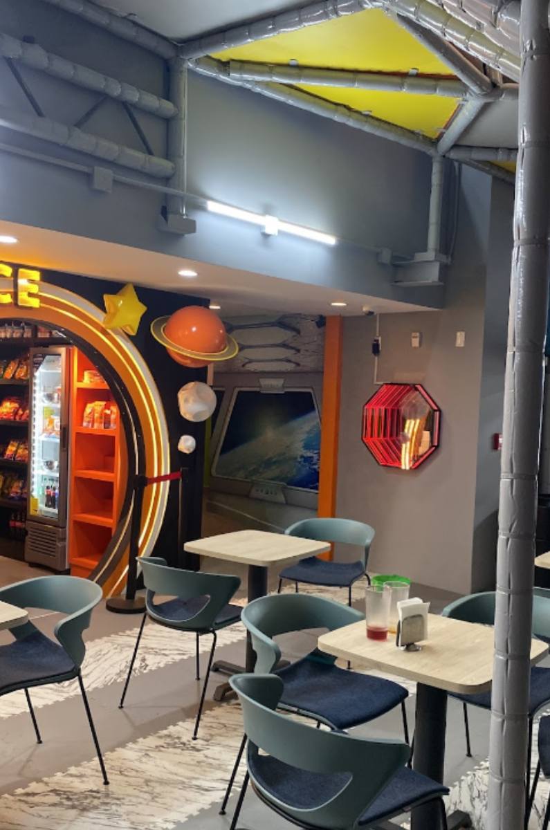 joeys-planet-restaurante