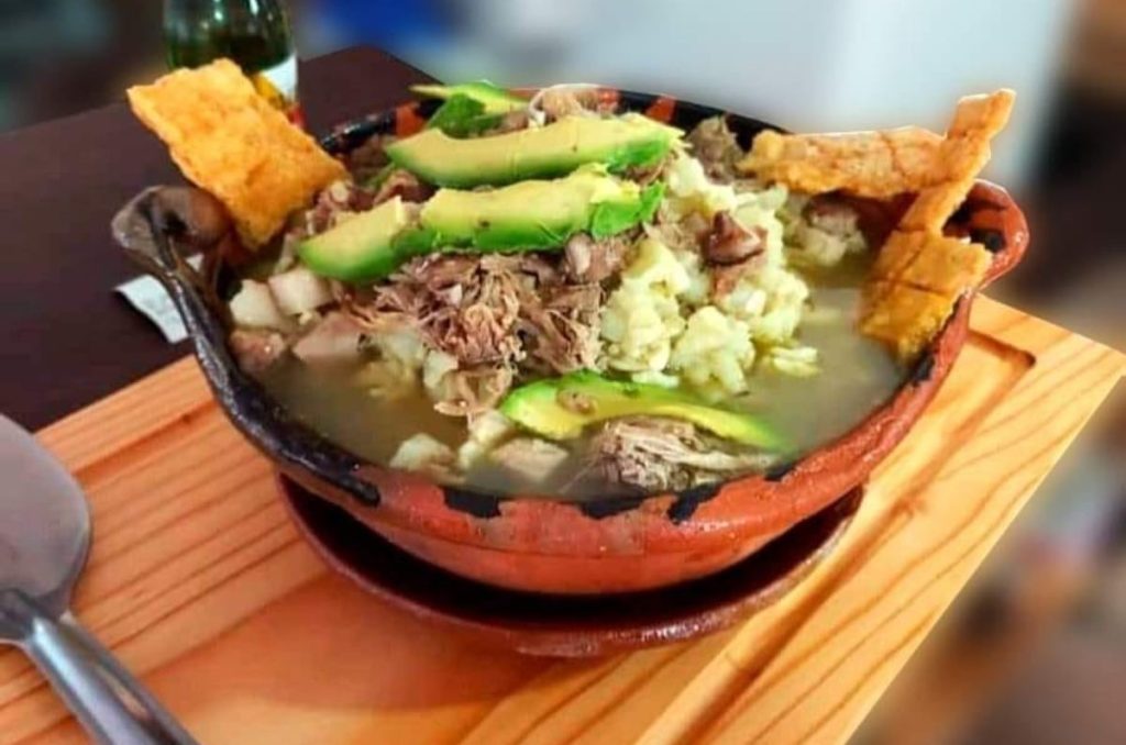 Pozole de La Chingada Garnacha: los antojitos más grandes CDMX