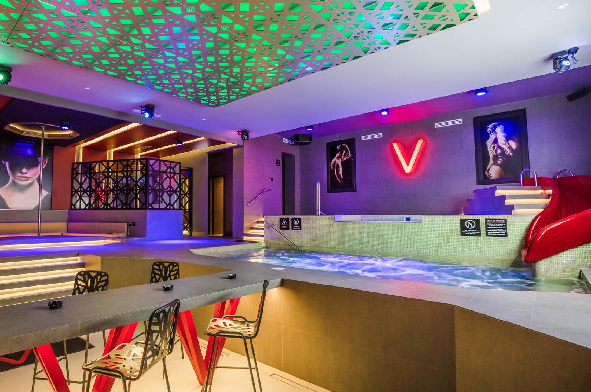 celebra-san-valentin-en-v-motel-boutique
