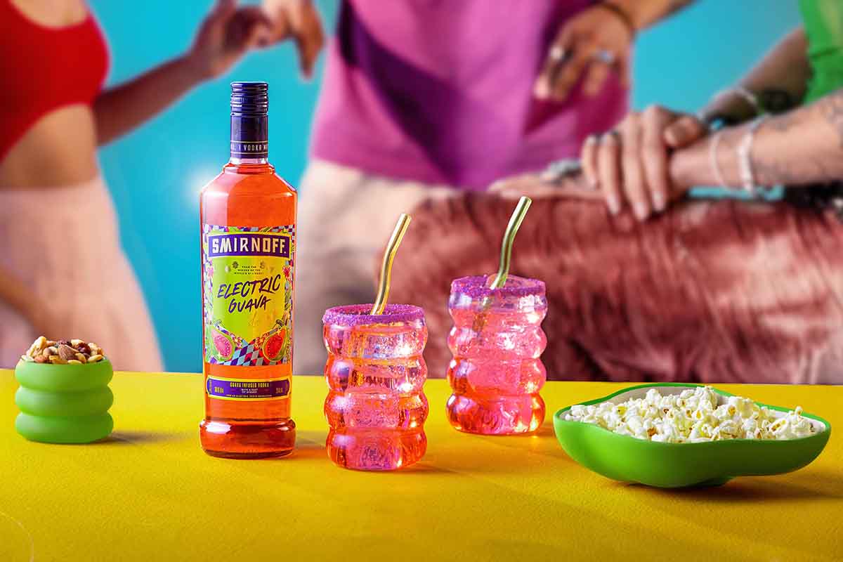 Smirnoff Electric Guava: un vodka que fusiona la guayaba y un toque de jengibre. Conoce la bebida más cool de la primavera