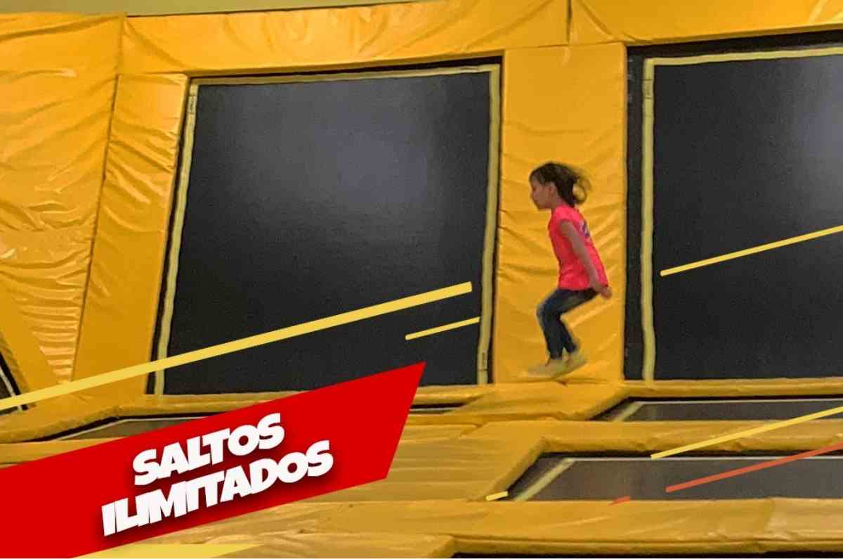 Saltos de diversión en Upa, el lugar de trampolines de Recórcholis