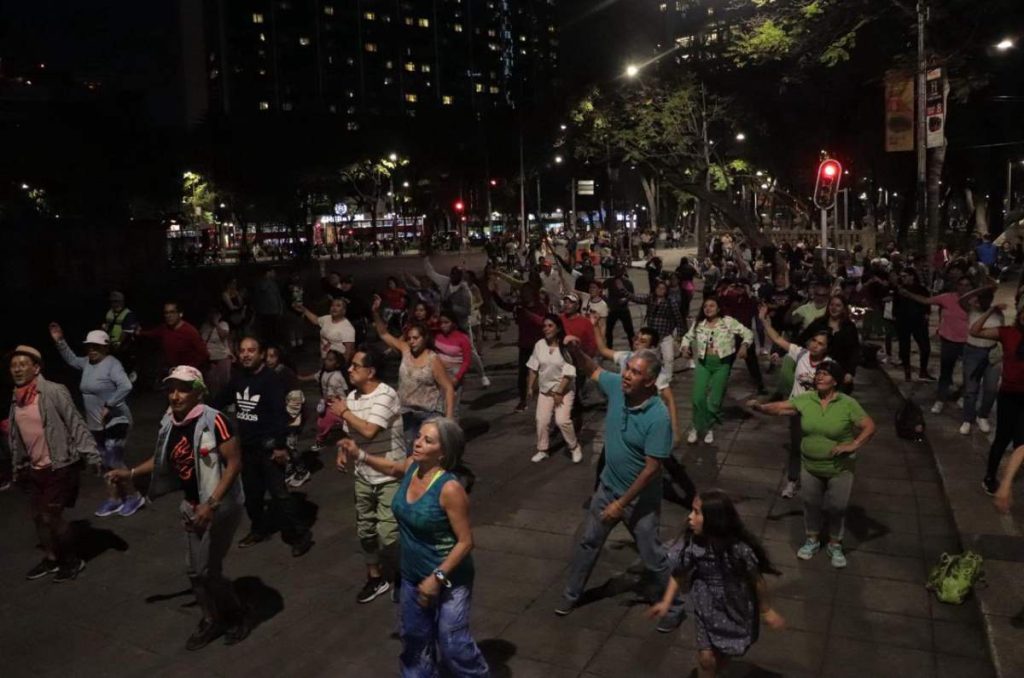 Lánzate Paseo Nocturno en Bici de Primavera 2024 en CDMX ¡GRATIS! 1