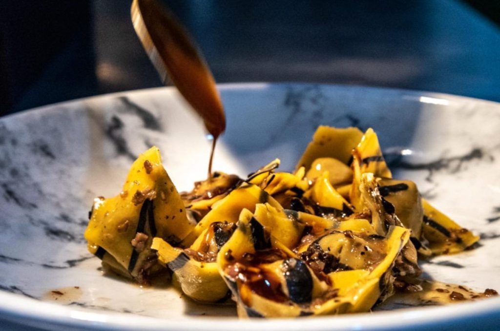 La pasta fresca con trufa más espectacular la vas a encontrar aquí