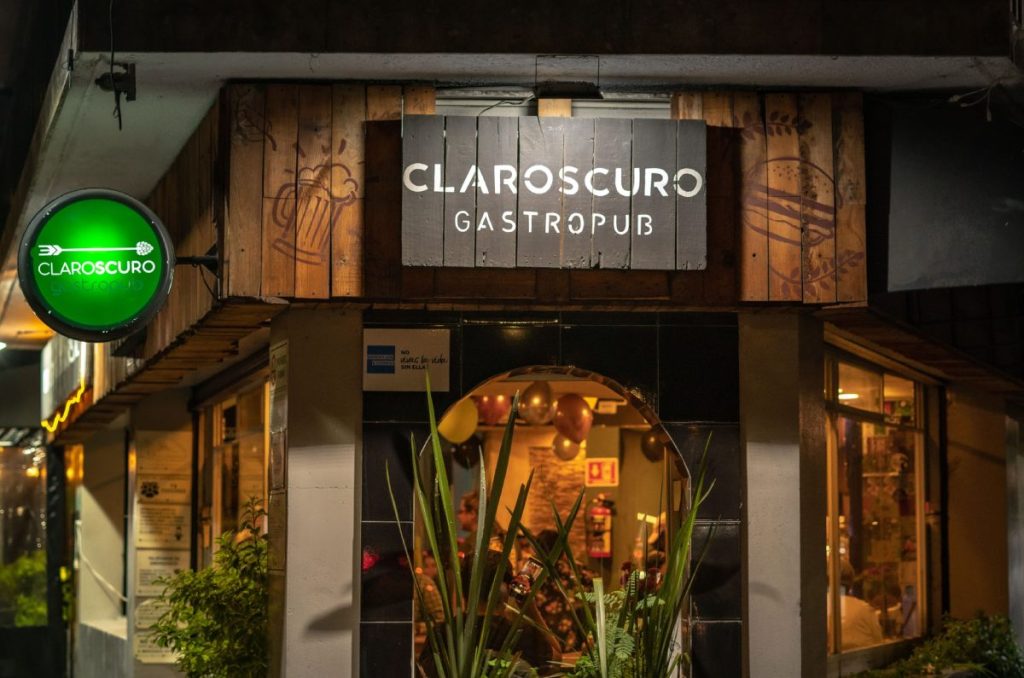 Todo lo que necesitas saber sobre Claroscuro Gastropub ¡El parásito de la cheve artesanal en Azcapotzalco!