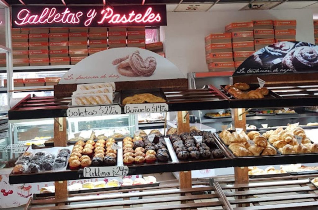 Así es La Vasconia, la panadería más antigua de CDMX