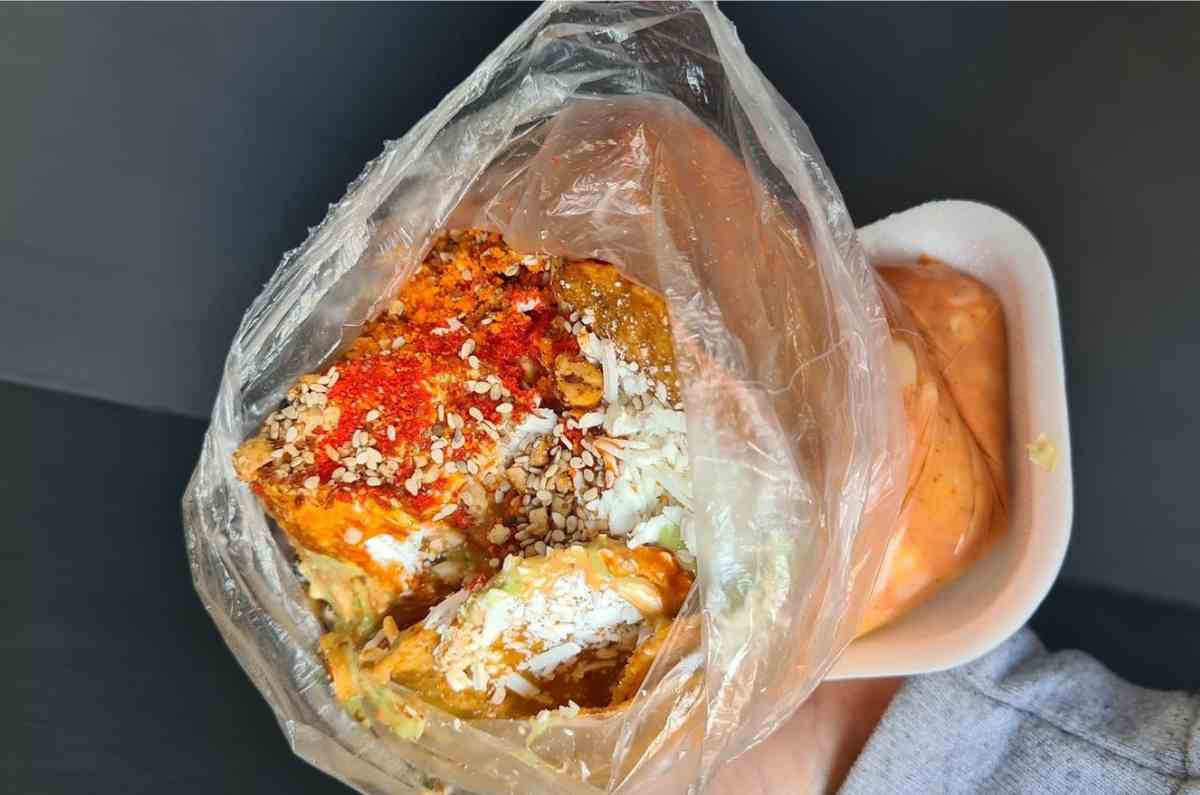 El Mugrero: la bota mexa que viene en bolsa, lleva elotes y toppings locos