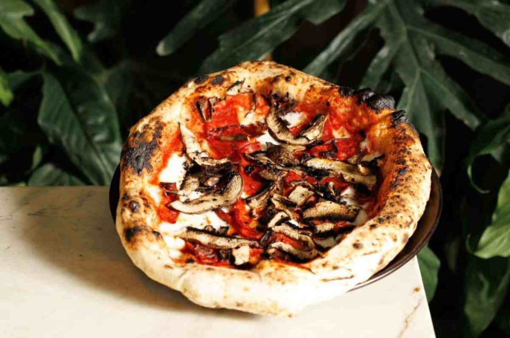 Terraza Aura: Pizza napolitana deliciosa en un lugar de polanco