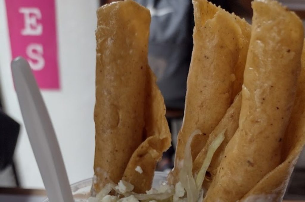 ¿Dónde comer flautas ahogadas en el Centro de CDMX?