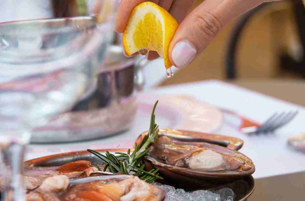 ¿Te gustan los drinks, los mariscos y el golf? En Osteria 271 encuentras todo esto en un mismo lugar.