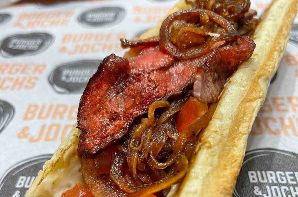 Prueba los hot dogs de Burger & Jochs